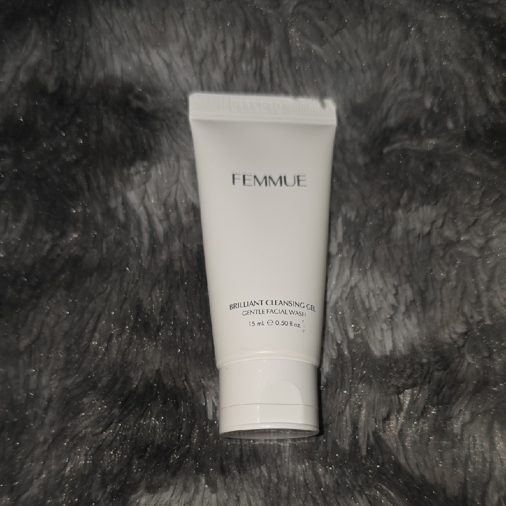 Gentle Facial Wash - White